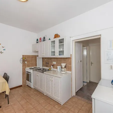 Mili - Near The Sea And The Centar Of Place Apartment
