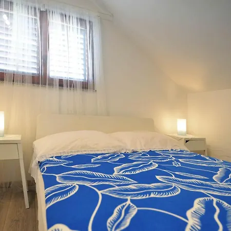 Mili - Near The Sea And The Centar Of Place Betina (Sibenik-Knin)