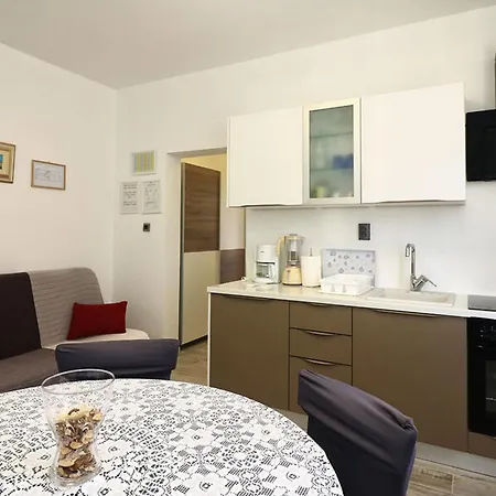 Mili Sea View Apartment *