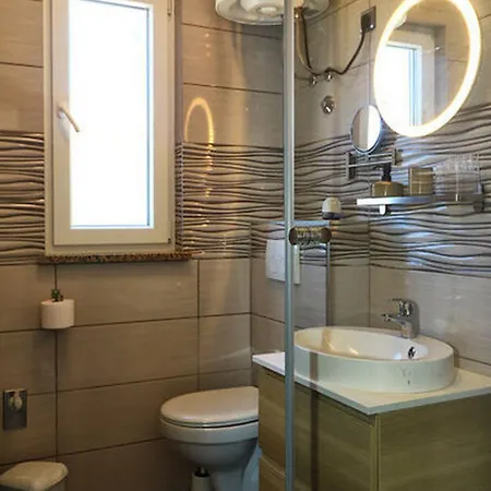 Mili - Near The Sea And The Centar Of Place Apartment Betina (Sibenik-Knin)