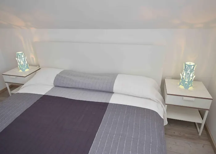 Mili * Betina (Sibenik-Knin)