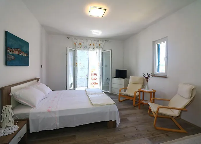 Mili * Betina (Sibenik-Knin)