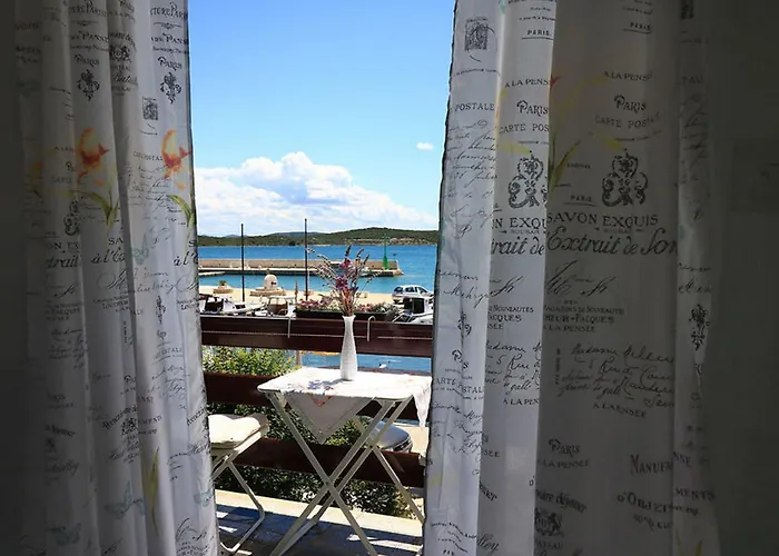 Mili * Betina (Sibenik-Knin)